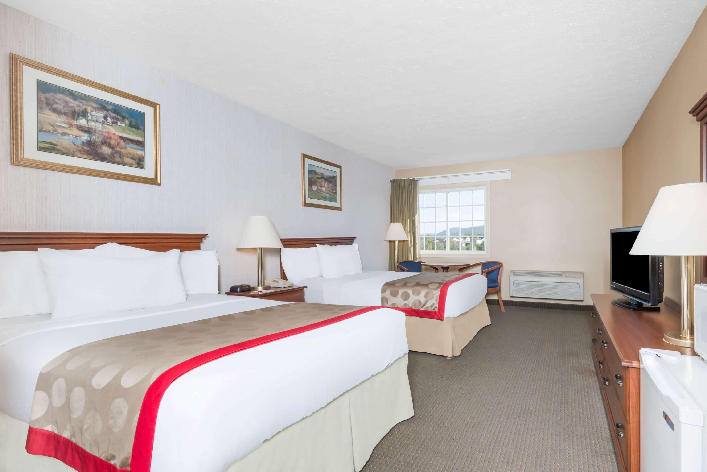 Ramada By Wyndham Strasburg - Shenandoah Valley Eksteriør billede