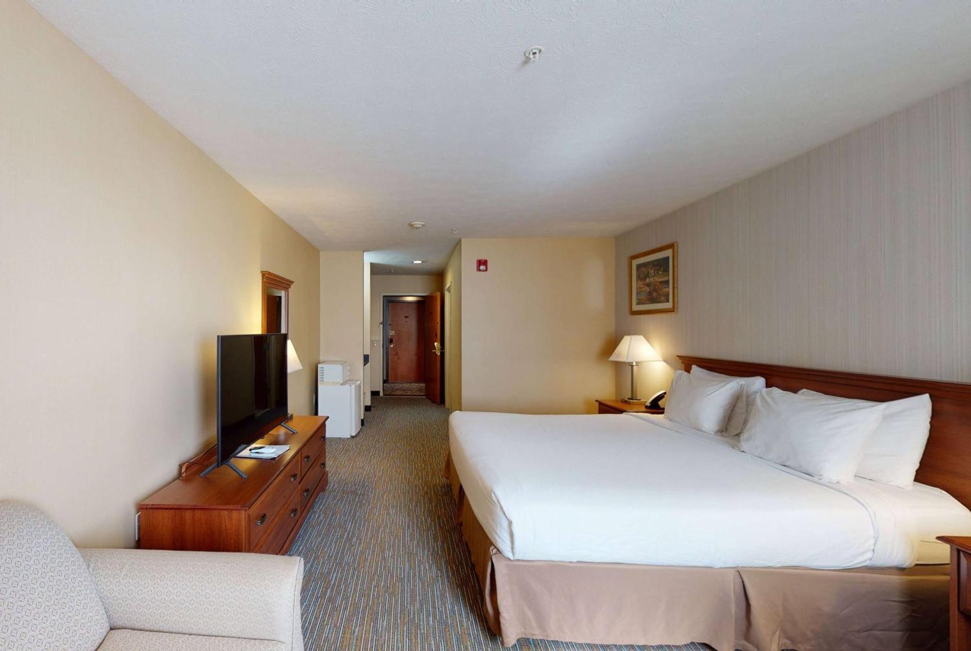 Ramada By Wyndham Strasburg - Shenandoah Valley Eksteriør billede