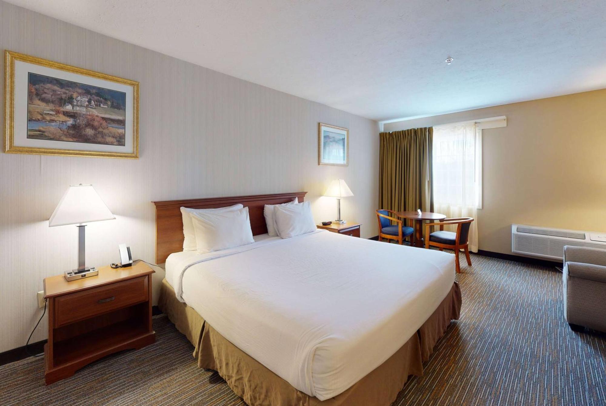 Ramada By Wyndham Strasburg - Shenandoah Valley Eksteriør billede